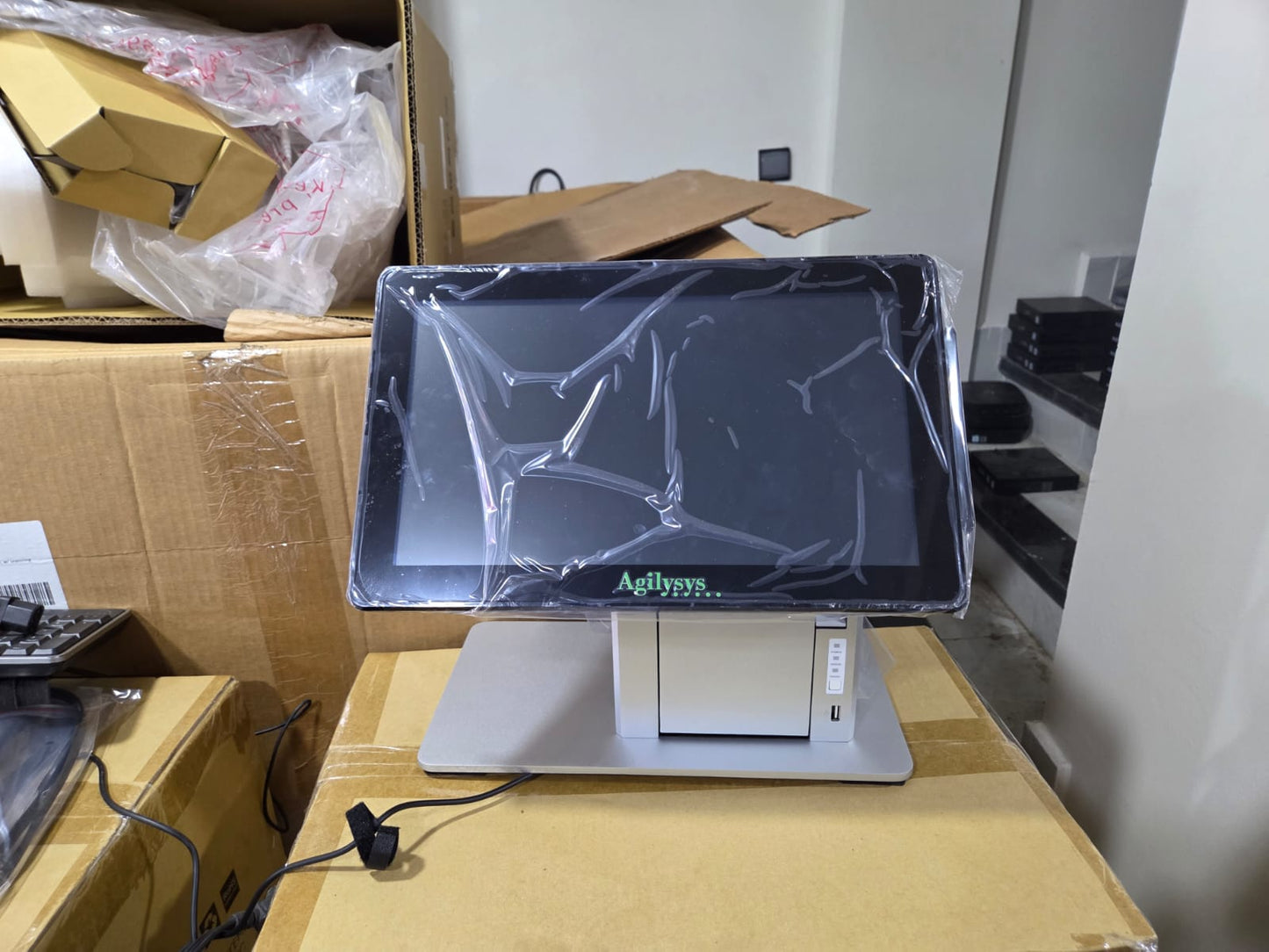 Caisse Tactile Agilysys 14" | J1900 | 8Go RAM | SSD 128Go | Imprimante Intégrée|WIN7 ET 10
