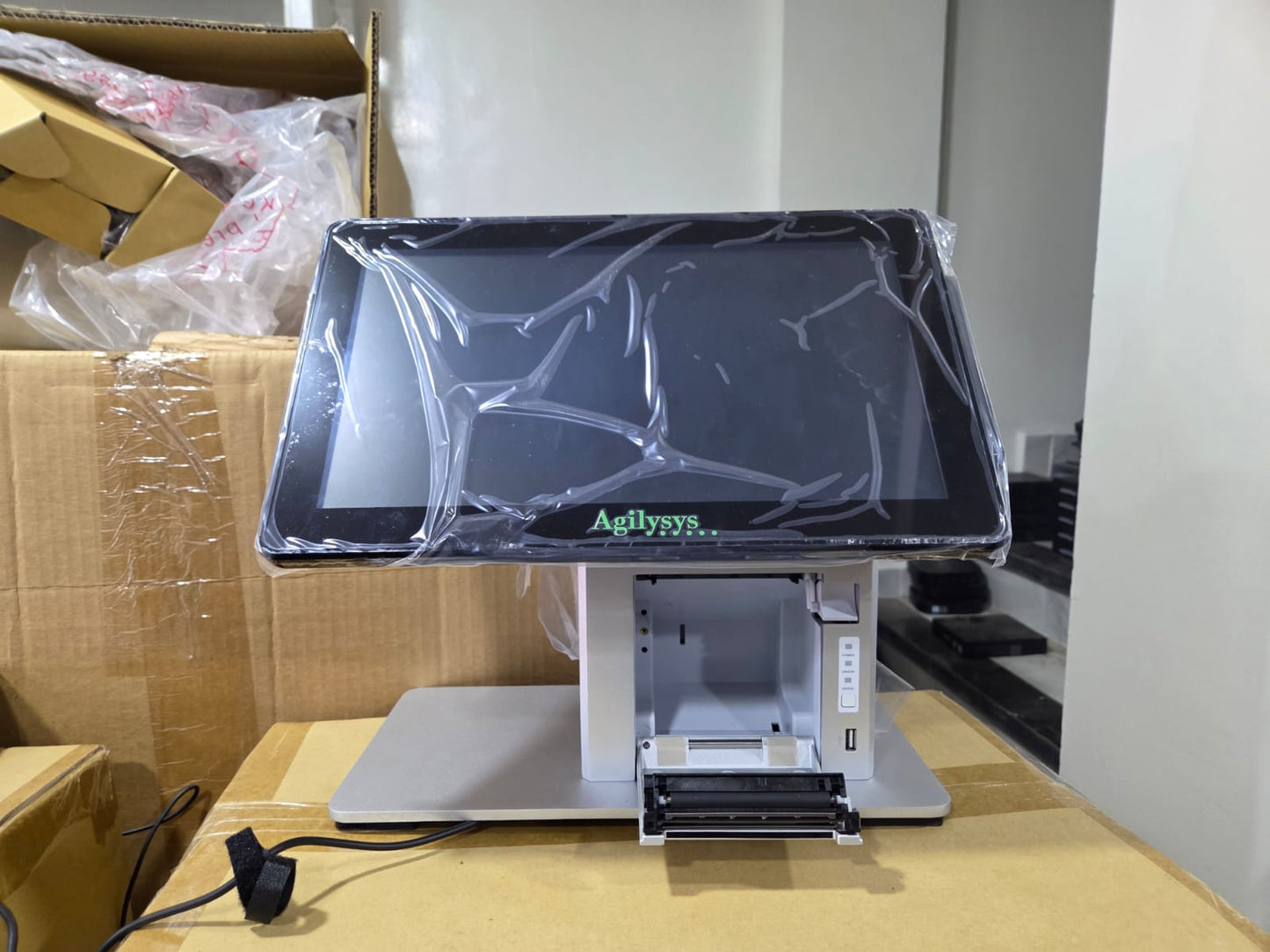 Caisse Tactile Agilysys 14" | J1900 | 8Go RAM | SSD 128Go | Imprimante Intégrée|WIN7 ET 10