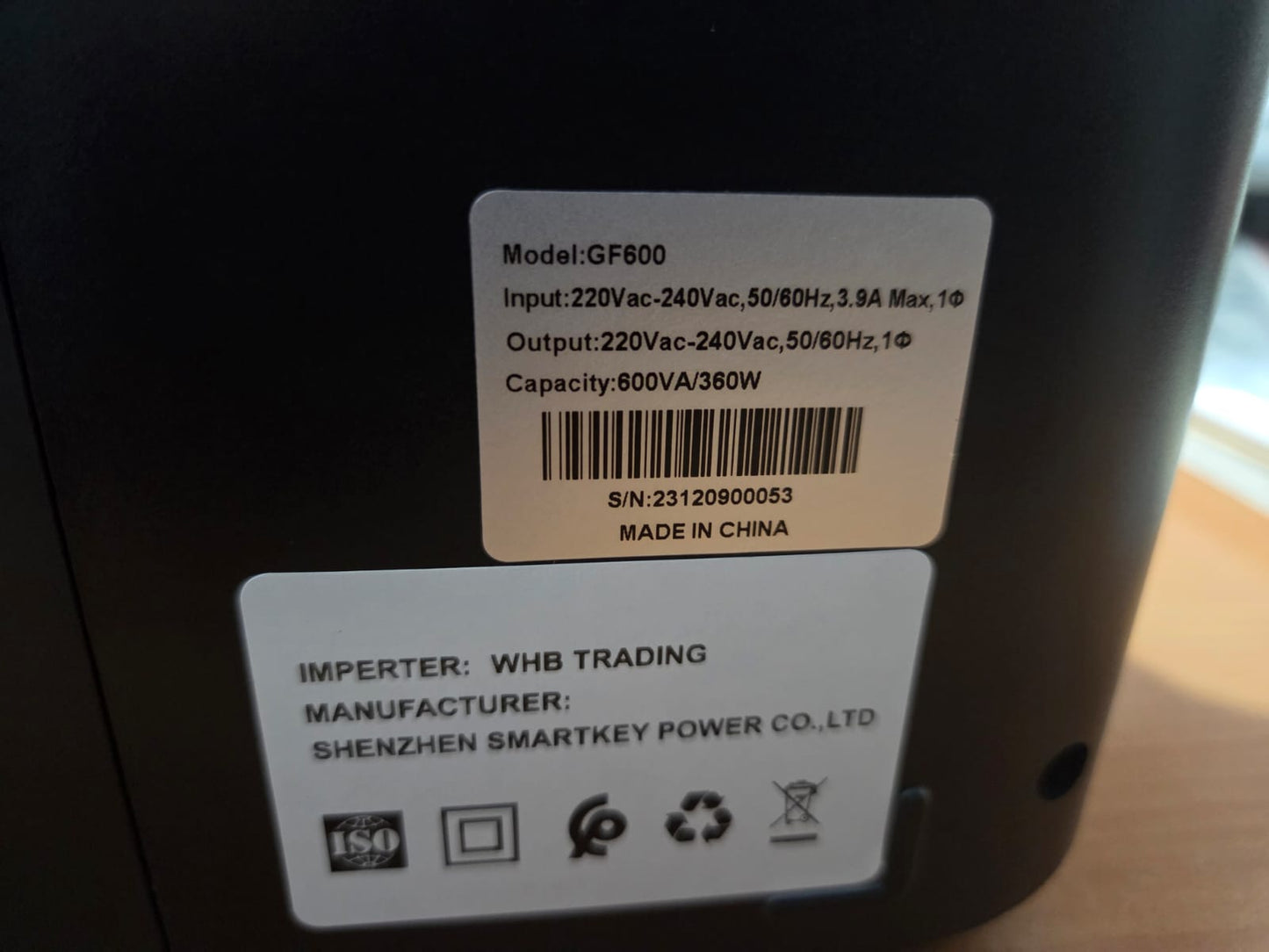 Onduleur 600 VA/360 W série GF GF600, alimentation de secours hors ligne avec batterie de secours, écran LCD intelligent et protection contre les surtensions pour ordinateur