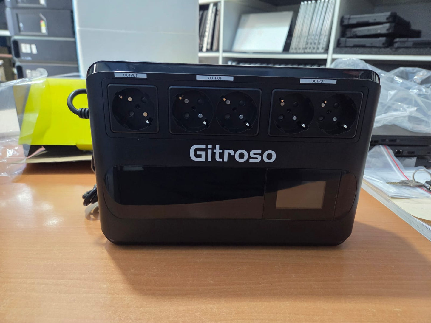 Onduleur 600 VA/360 W série GF GF600, alimentation de secours hors ligne avec batterie de secours, écran LCD intelligent et protection contre les surtensions pour ordinateur
