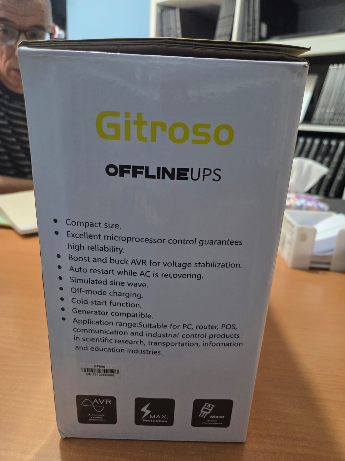 Onduleur 600 VA/360 W série GF GF600, alimentation de secours hors ligne avec batterie de secours, écran LCD intelligent et protection contre les surtensions pour ordinateur