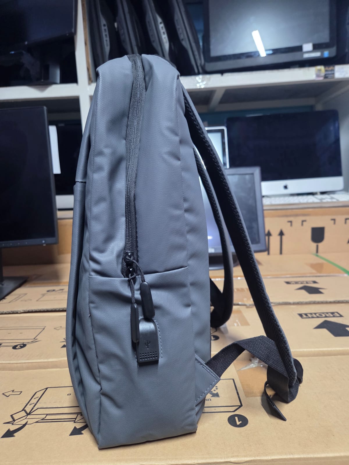Sac à dos gris pour PC portable – 150 DHS | ORDIKAZION
