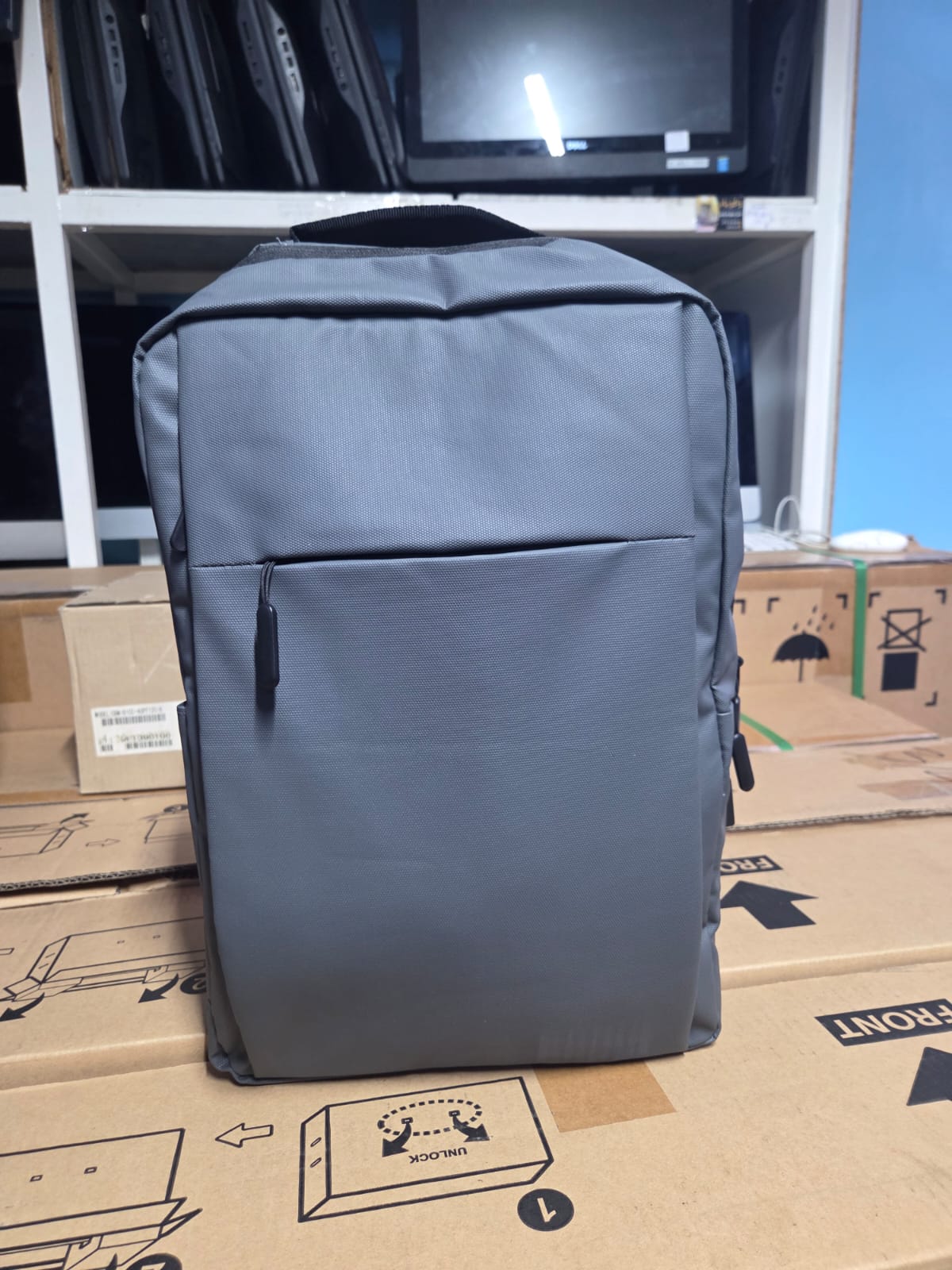 Sac à dos gris pour PC portable – 150 DHS | ORDIKAZION